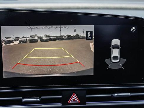 Used 2021 Hyundai Elantra Limited FWD image 28
