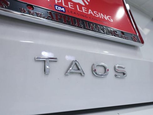 Used 2024 Volkswagen Taos S image 33