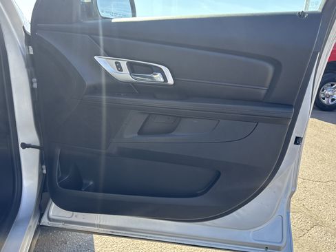 Used 2017 GMC Terrain SLE image 25