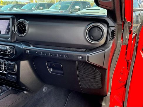 Used 2021 Jeep Wrangler Unlimited Sport image 13