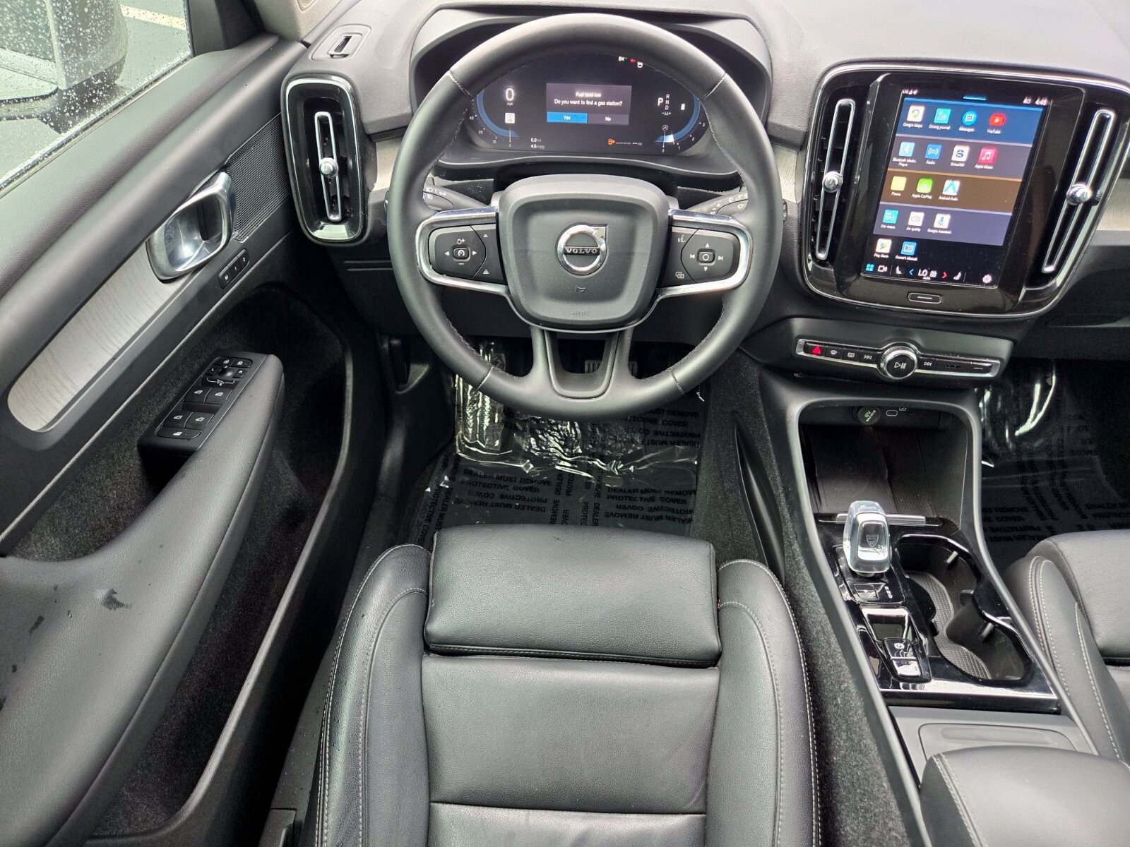 Used 2024 Volvo XC40 B5 Plus AWD/4WD image 15