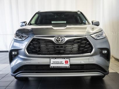 New 2026 Toyota Highlander Platinum