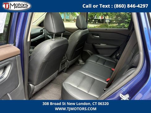 Used 2023 Nissan Rogue SL w/ SL Premium Package image 10
