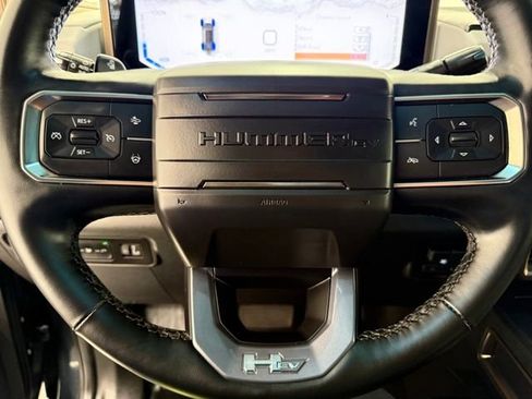 Used 2025 GMC Hummer EV 2X AWD/4WD image 45