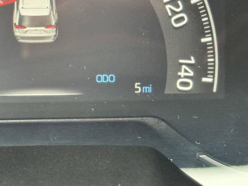 Used 2025 Toyota RAV4 XLE image 8