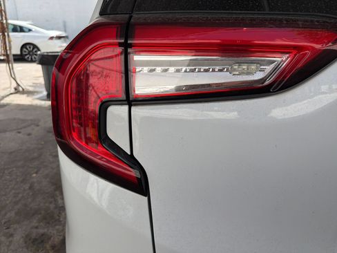 Used 2023 GMC Terrain SLE w/ Driver Convenience Package FWD image 17