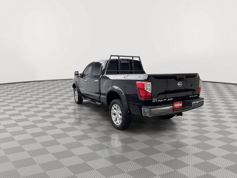Used 2019 Nissan Titan SV AWD/4WD image 35