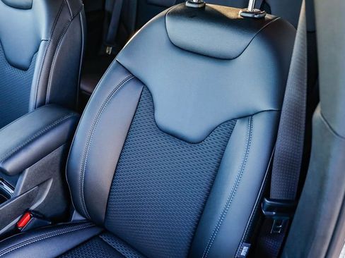 New 2026 Jeep Compass Latitude image 25