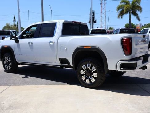 New 2026 GMC Sierra 2500 Denali w/ Denali Reserve Package AWD/4WD image 6
