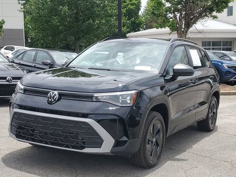 Certified 2025 Volkswagen Taos S FWD image 31