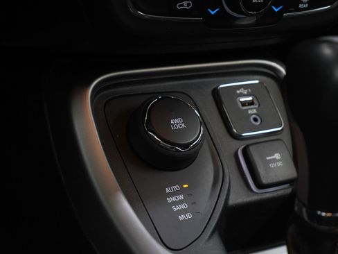 Used 2019 Jeep Compass Latitude w/ Popular Equipment Group image 20