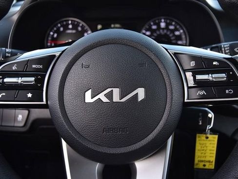 Used 2024 Kia Forte LXS image 16