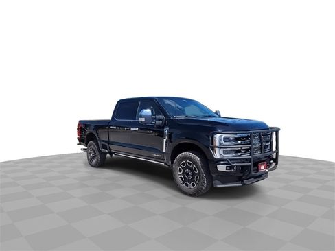 Used 2024 Ford F250 Platinum w/ FX4 Off-Road Package image 2