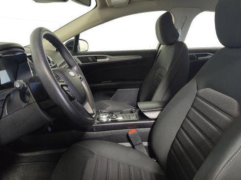 Used 2020 Ford Fusion SE FWD image 17
