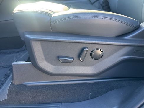 New 2026 Ford Expedition Active image 22