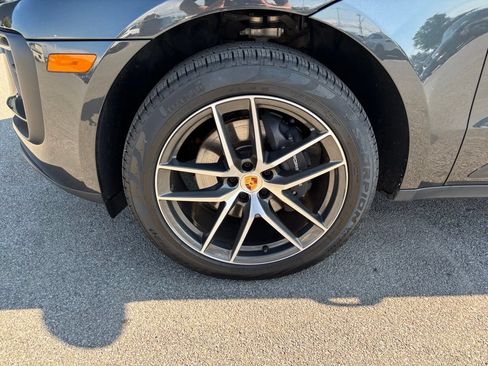 Certified 2026 Porsche Macan AWD/4WD image 38