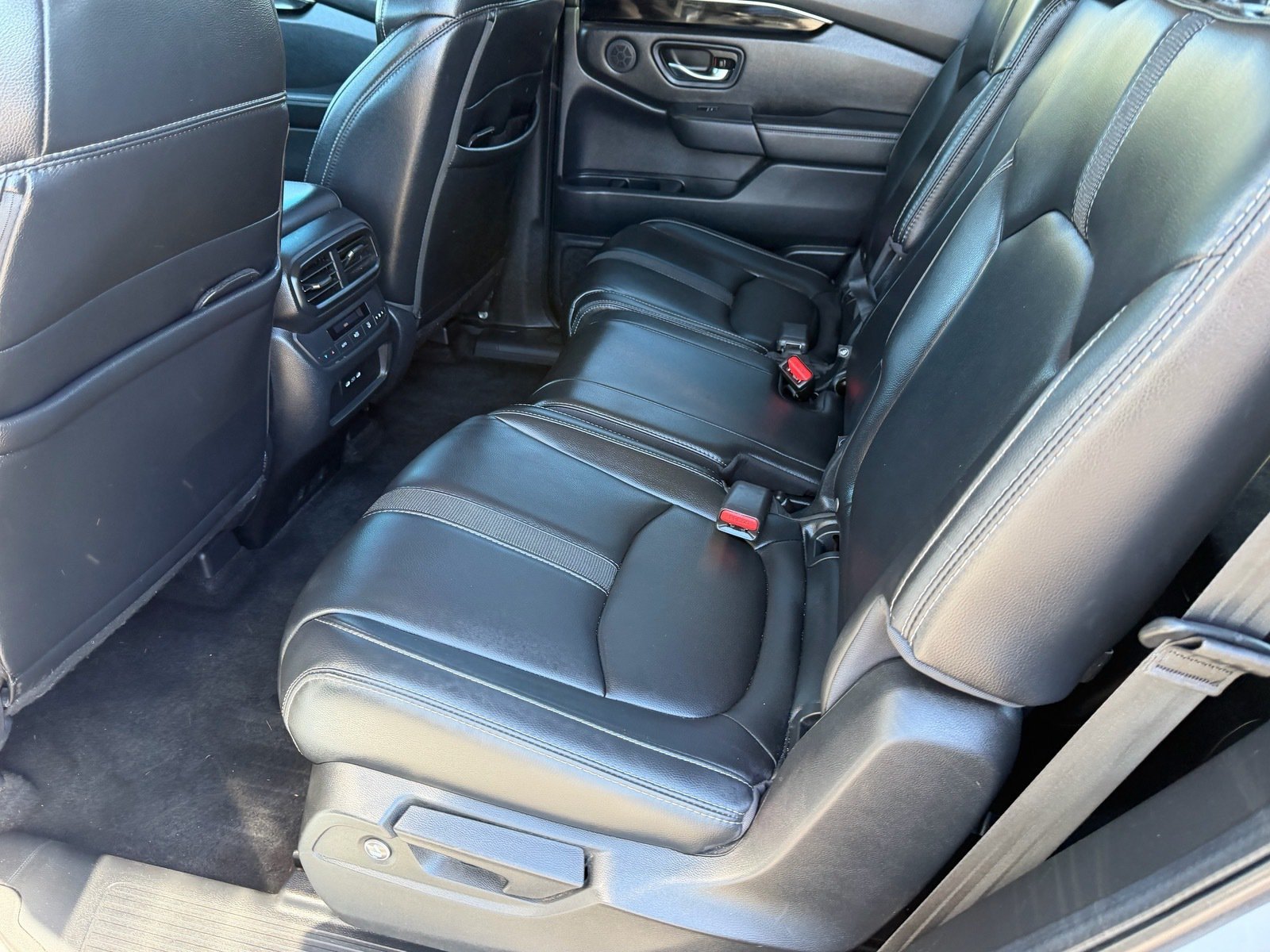 Used 2024 Honda Pilot Touring image 17