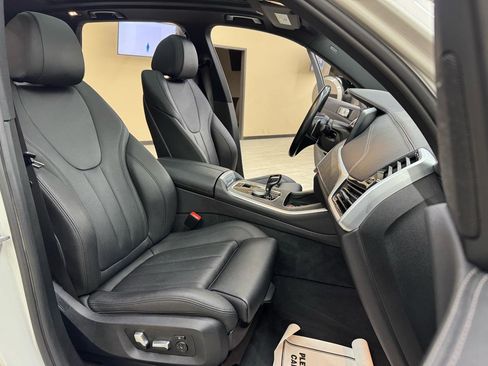 Used 2022 BMW X5 xDrive40i AWD/4WD image 43