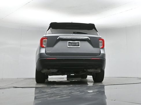 Certified 2023 Ford Explorer XLT RWD image 53