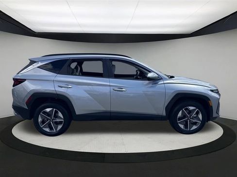 Used 2025 Hyundai Tucson SEL AWD/4WD image 3