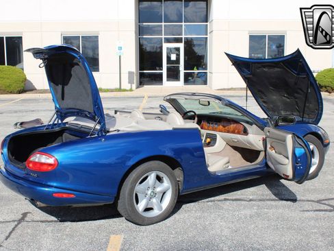 Used 1998 Jaguar XK8 Convertible image 20