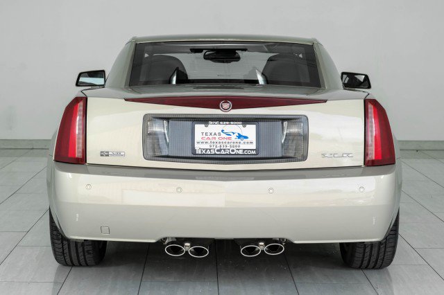 Used 2006 Cadillac XLR RWD image 10