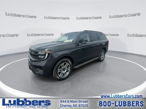 Used 2025 Ford Expedition Active AWD/4WD image 4