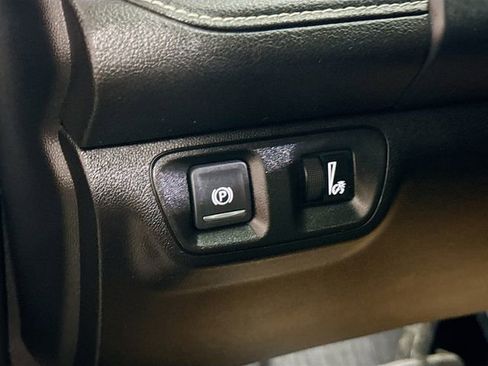 Used 2021 GMC Acadia SLE w/ Driver Convenience Package image 11