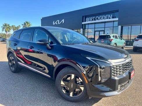 New 2026 Kia Sportage LX w/ LX Convenience Package FWD image 1