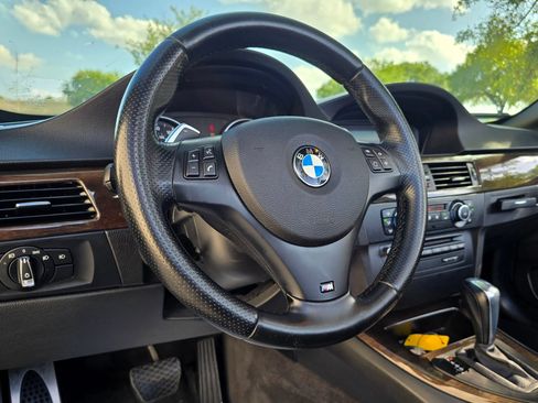 Used 2013 BMW 335i Convertible RWD image 28