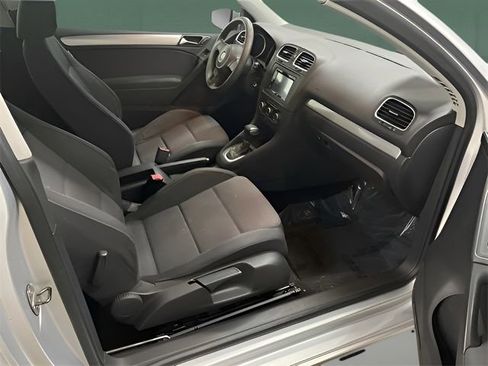 Used 2010 Volkswagen Golf 2-Door image 25