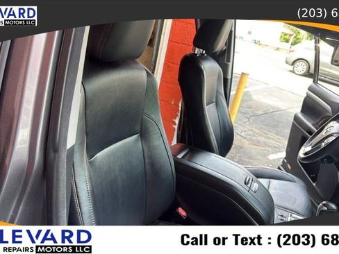 Used 2014 Toyota Highlander XLE AWD/4WD image 42