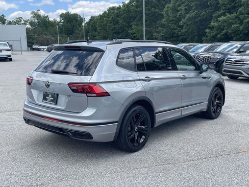 Certified 2023 Volkswagen Tiguan SE R-Line FWD image 7