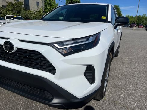 Used 2023 Toyota RAV4 LE FWD image 28