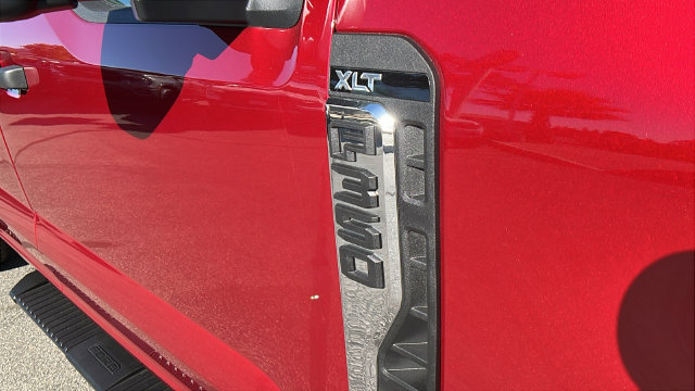New 2027 Ford F350 XLT w/ FX4 Off-Road Package AWD/4WD image 9