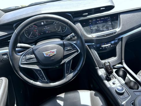 Used 2021 Cadillac XT5 Premium Luxury AWD/4WD image 16