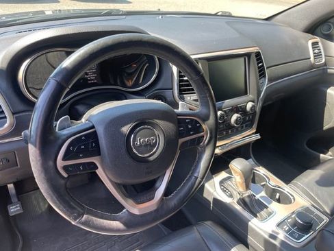 Used 2017 Jeep Grand Cherokee Limited AWD/4WD image 18