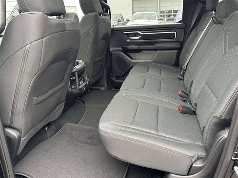 New 2026 RAM 1500 4x4 Crew Cab image 7