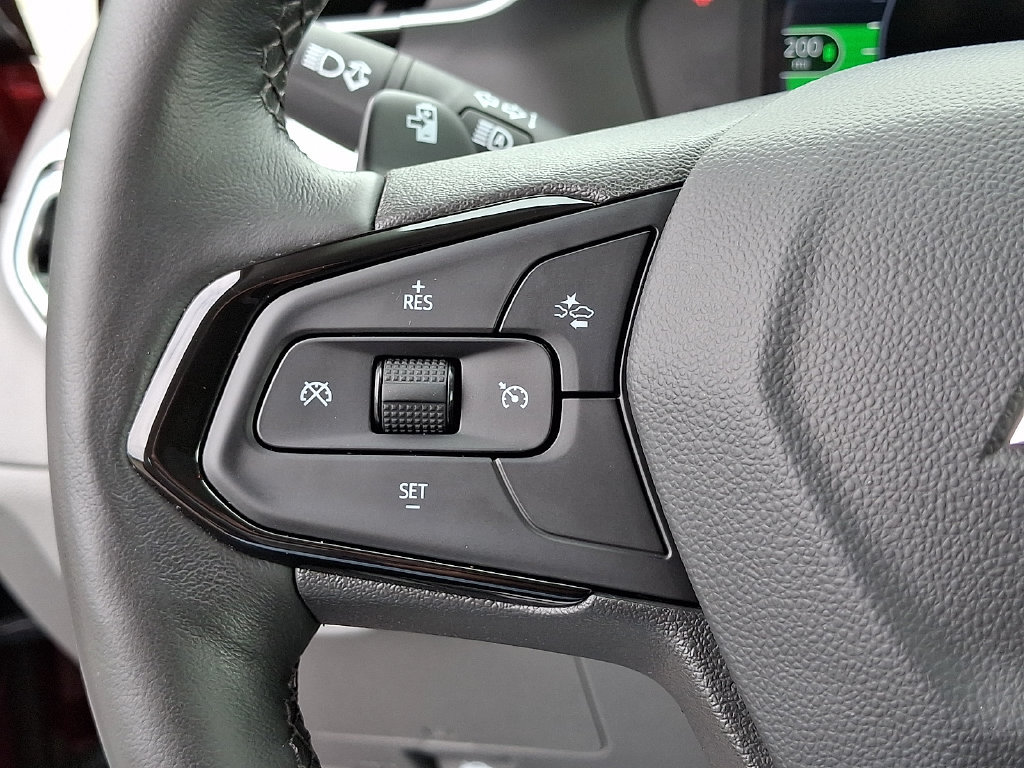 Certified 2023 Chevrolet Bolt EUV Premier FWD image 21