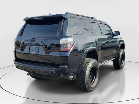 Used 2022 Toyota 4Runner TRD Off-Road Premium image 4