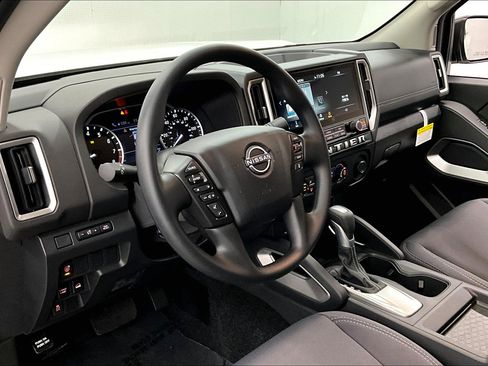New 2025 Nissan Frontier SV AWD/4WD image 13