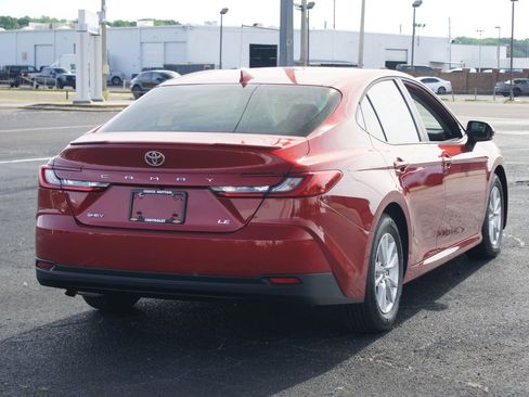 Used 2025 Toyota Camry LE w/ Convenience Package FWD image 19