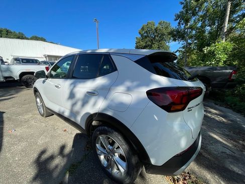 Used 2021 Buick Encore GX Preferred w/ Cold Weather Comfort Package AWD/4WD image 8