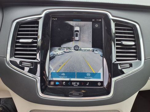 Used 2025 Volvo XC90 T8 Ultra w/ Protection Package Premier image 13