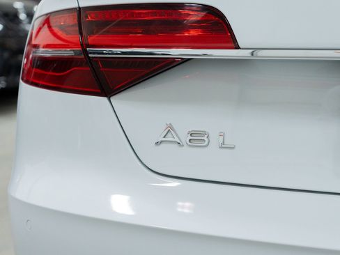 Used 2015 Audi A8 L TDI w/ Premium Package image 9