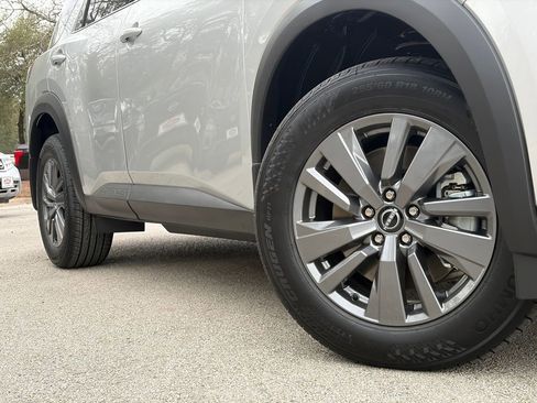 New 2025 Nissan Pathfinder SV w/ Black Appearance Package image 2