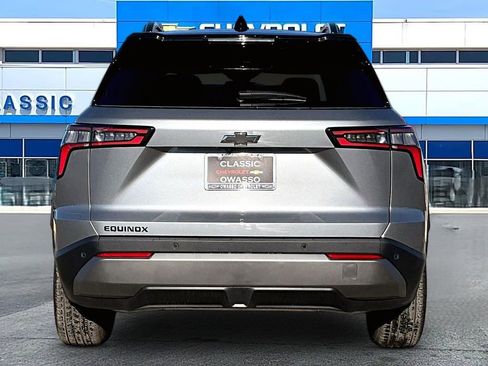 New 2026 Chevrolet Equinox LT w/ Convenience Package II image 4