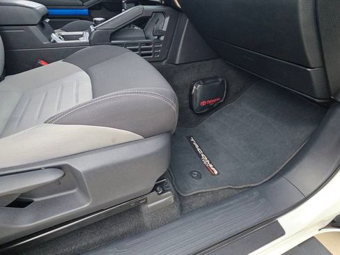 Used 2024 Toyota Tacoma TRD Sport image 14