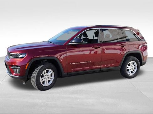 Certified 2023 Jeep Grand Cherokee Laredo w/ Luxury Tech Group I image 10