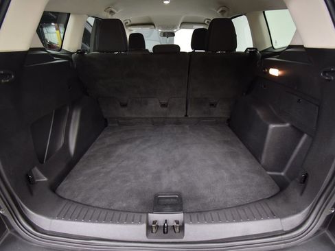 Used 2019 Ford Escape SE image 30